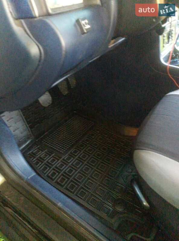 Седан Audi A4 1998 в Ярмолинцах