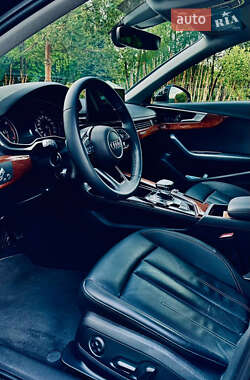 Седан Audi A4 2023 в 
