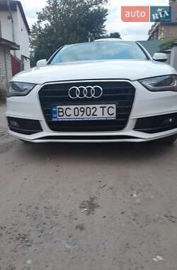 Седан Audi A4 2014 в Львове