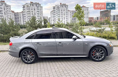 Седан Audi A4 2014 в 