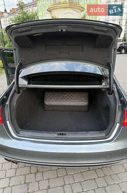 Седан Audi A4 2014 в 