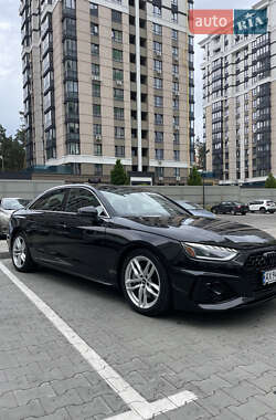 Седан Audi A4 2021 в 
