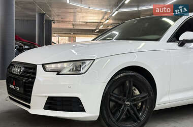Седан Audi A4 2016 в 