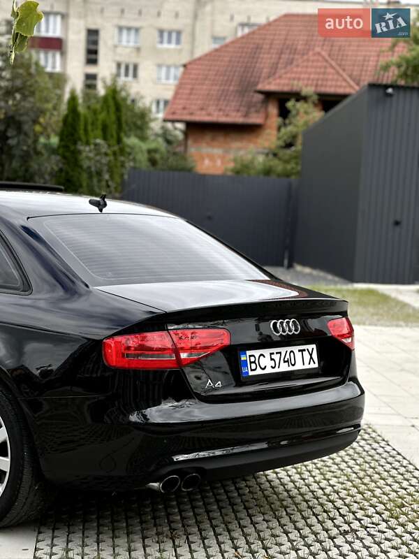 Седан Audi A4 2013 в Самборе