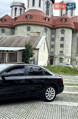 Седан Audi A4 2013 в Самборе