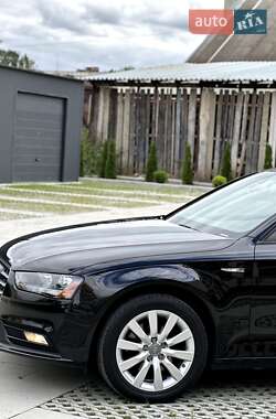 Седан Audi A4 2013 в Самборі