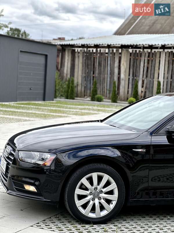 Седан Audi A4 2013 в Самборе