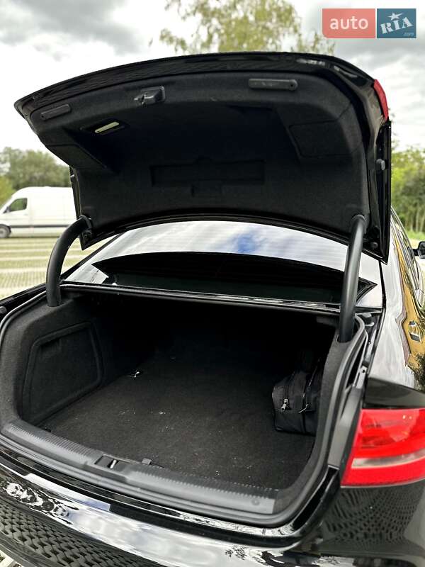 Седан Audi A4 2013 в Самборе
