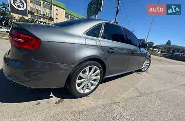 Седан Audi A4 2013 в 