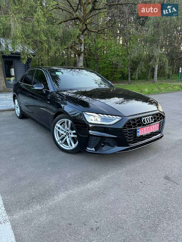 Седан Audi A4 2019 в 