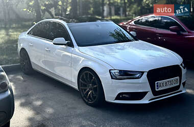 Седан Audi A4 2012 в 