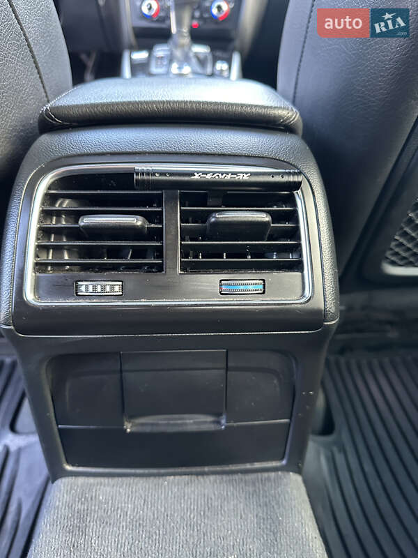 Седан Audi A4 2012 в Ивано-Франковске