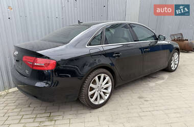 Седан Audi A4 2012 в 