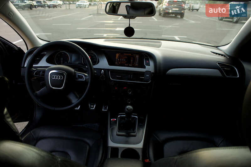 Седан Audi A4 2010 в Киеве