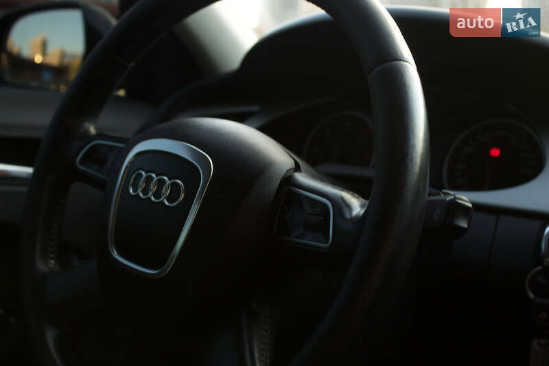 Седан Audi A4 2010 в Киеве