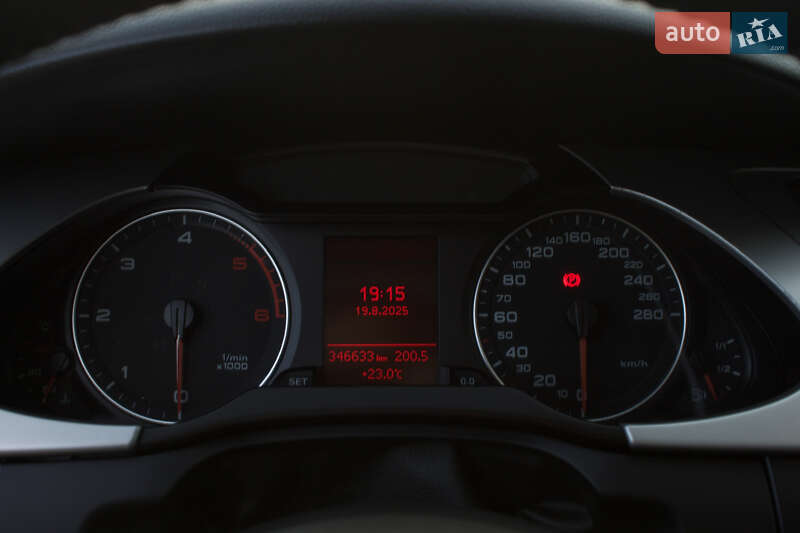 Седан Audi A4 2010 в Киеве