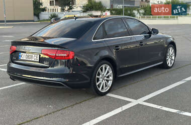 Седан Audi A4 2015 в 