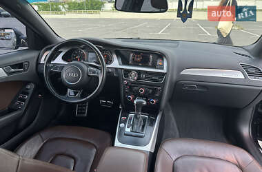 Седан Audi A4 2015 в 