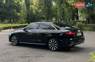 Седан Audi A4 2020 в 