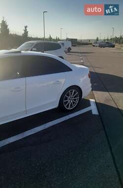 Седан Audi A4 2014 в 