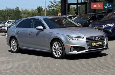 Седан Audi A4 2019 в 