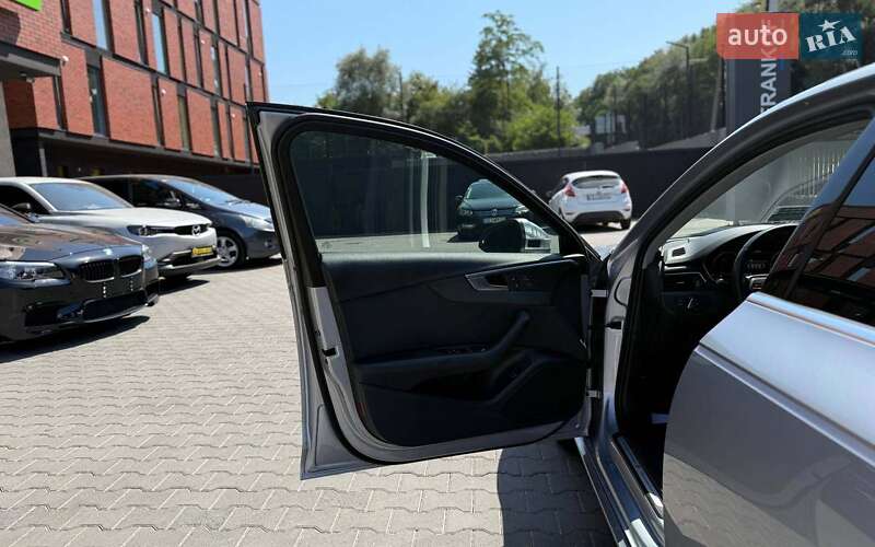 Седан Audi A4 2019 в Черновцах