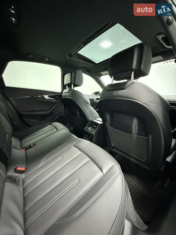 Седан Audi A4 2022 в Одессе