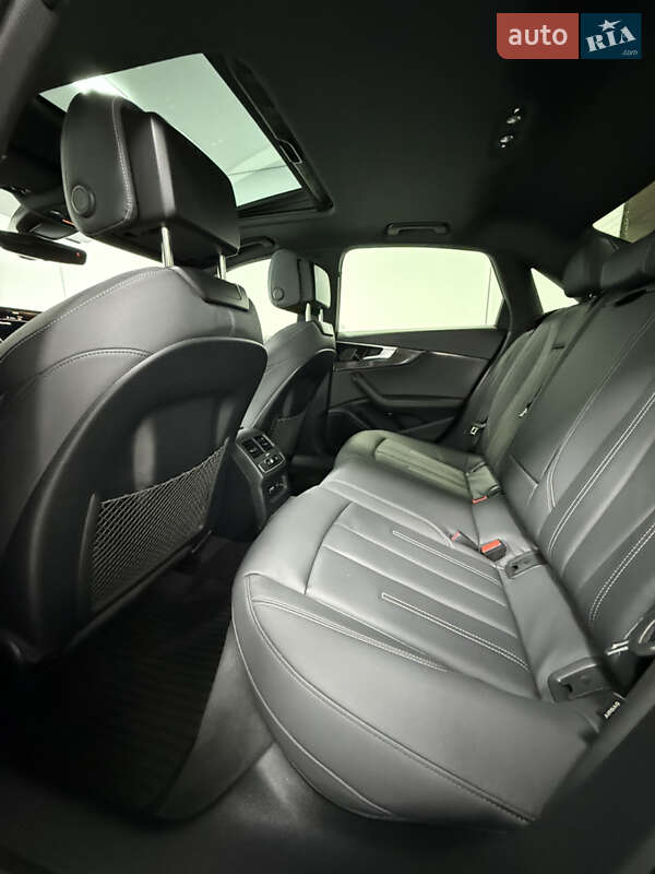 Седан Audi A4 2022 в Одессе
