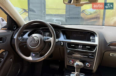 Седан Audi A4 2015 в 