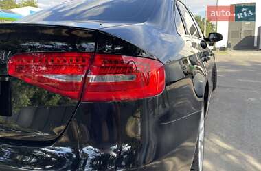 Седан Audi A4 2013 в 