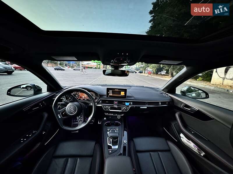 Седан Audi A4 2018 в Одессе