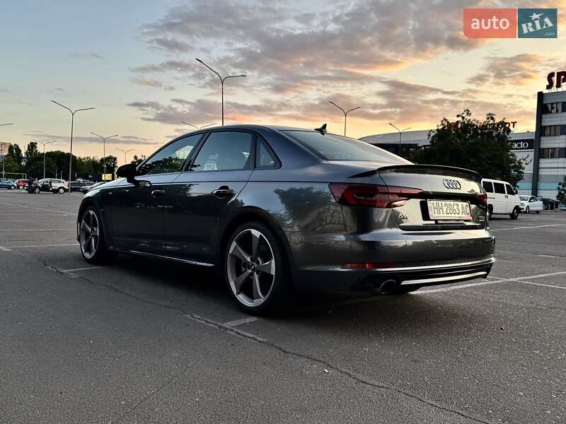 Седан Audi A4 2018 в Одессе