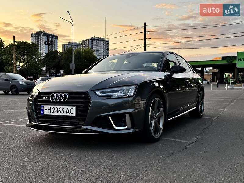 Седан Audi A4 2018 в Одессе