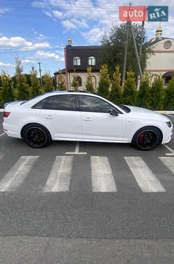 Седан Audi A4 2016 в 