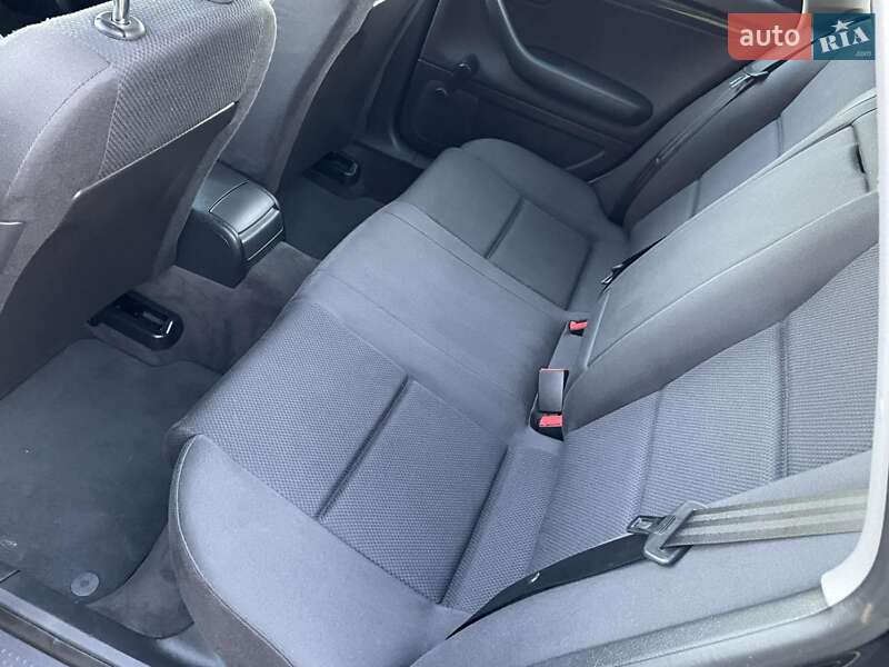 Универсал Audi A4 2003 в Каменском