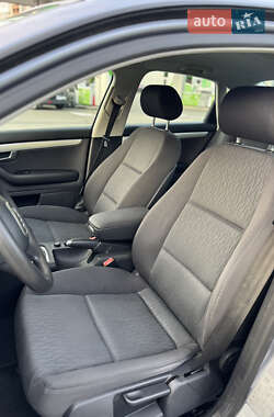 Седан Audi A4 2005 в 