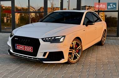 Седан Audi A4 2018 в 
