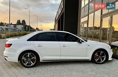 Седан Audi A4 2018 в 