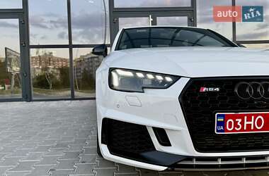 Седан Audi A4 2018 в 