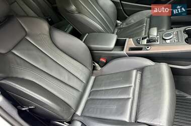 Седан Audi A4 2018 в 