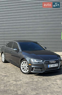 Седан Audi A4 2017 в 