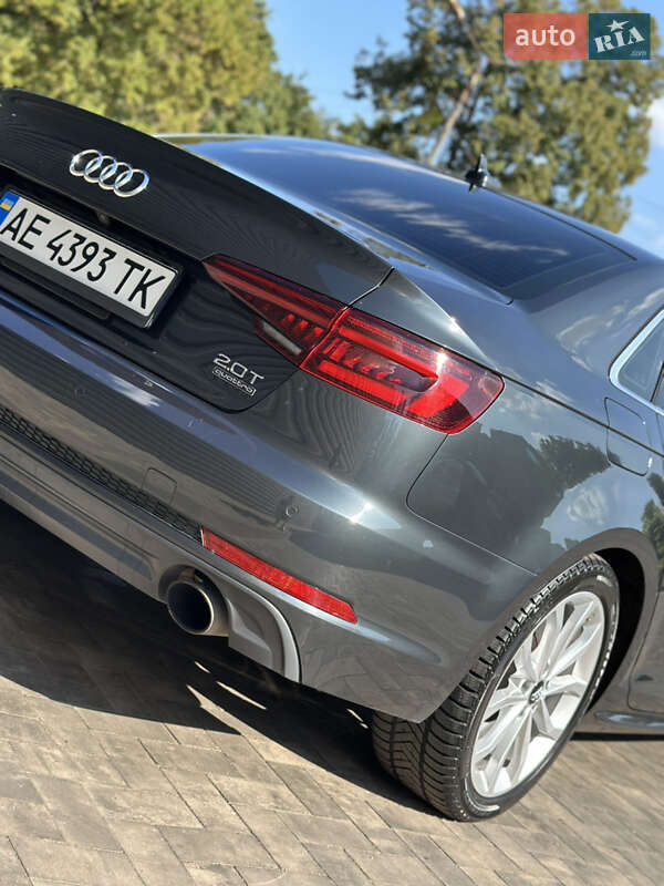 Седан Audi A4 2017 в Кривом Роге