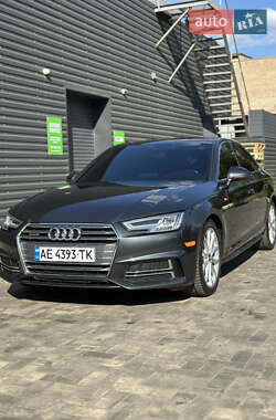 Седан Audi A4 2017 в 