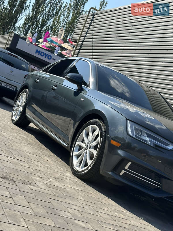 Седан Audi A4 2017 в Кривом Роге