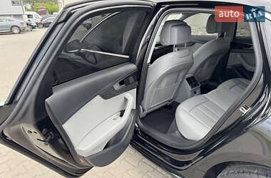Седан Audi A4 2021 в 