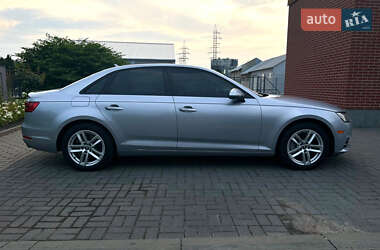 Седан Audi A4 2016 в 