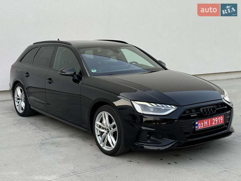 Универсал Audi A4 2022 в 