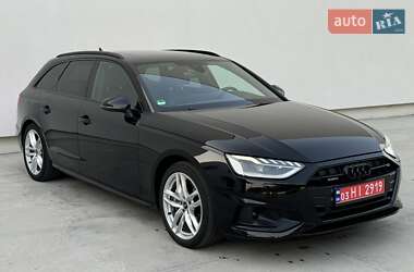 Универсал Audi A4 2022 в 