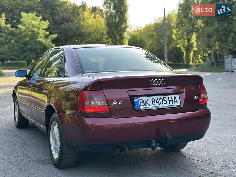 Седан Audi A4 1999 в Ровно