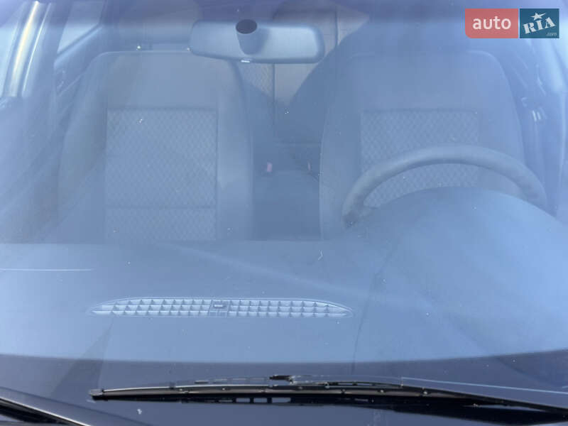 Седан Audi A4 1999 в Ровно